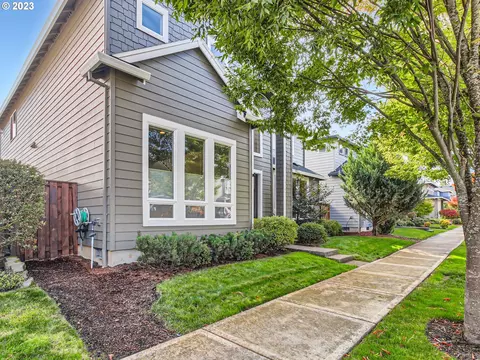 6092 SE Thornapple St, Hillsboro, OR 97123