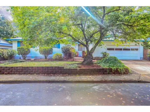 20868 SW Zurich Ct, Beaverton, OR 97078