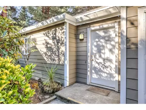 1602 Village Park Pl, West Linn, OR 97068
