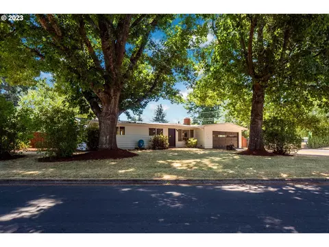 3785 Greenwood St, Eugene, OR 97404