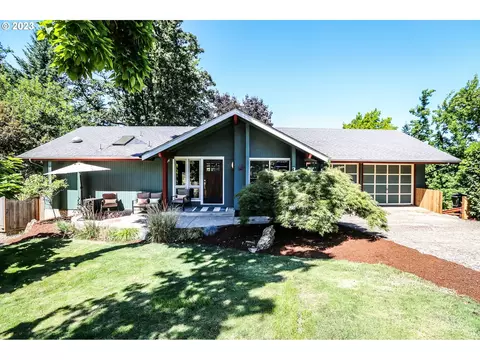 3757 Wilshire Ln, Eugene, OR 97405
