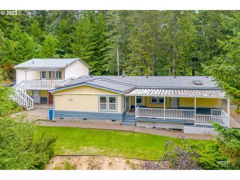 1997 Pioneer Rd, Dallas, OR 97338