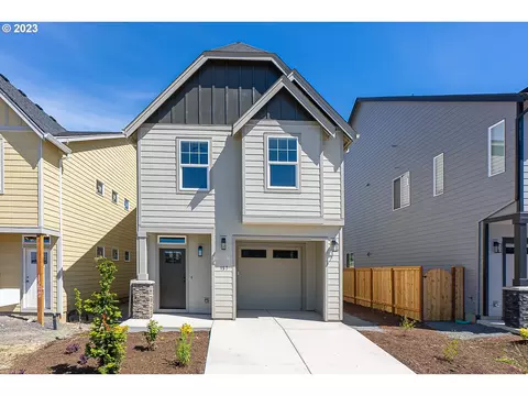 157 W Barbaras Way, Newberg, OR 97132