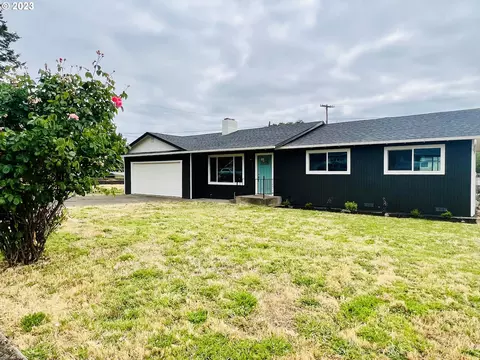 1879 NW Le Mans St, Roseburg, OR 97471