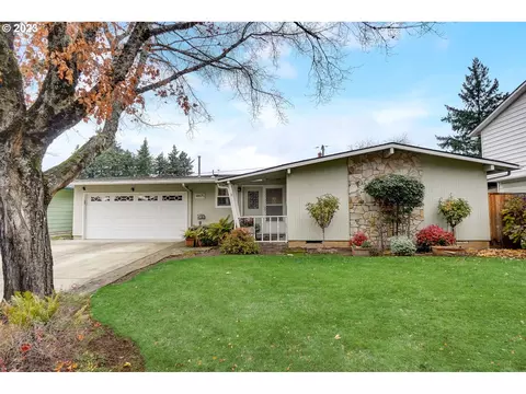 18625 SE Clinton St, Gresham, OR 97030