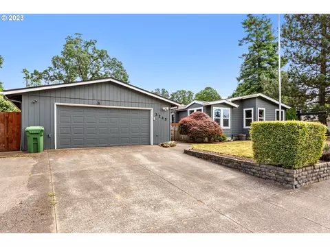 3245 Mcnaught St, Woodburn, OR 97071