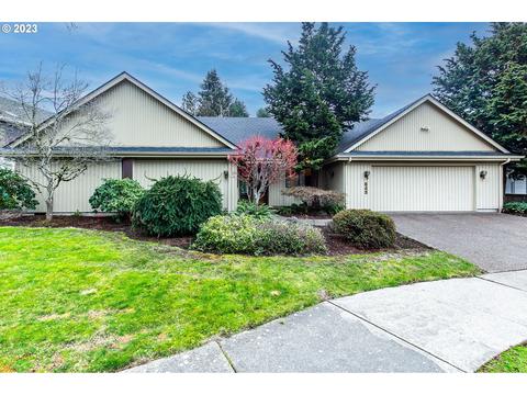 843 Fairway View Dr, Eugene, OR 97401 photo 1