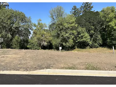 3010 NW Pinehurst Dr #44, Mcminnville, OR 97128