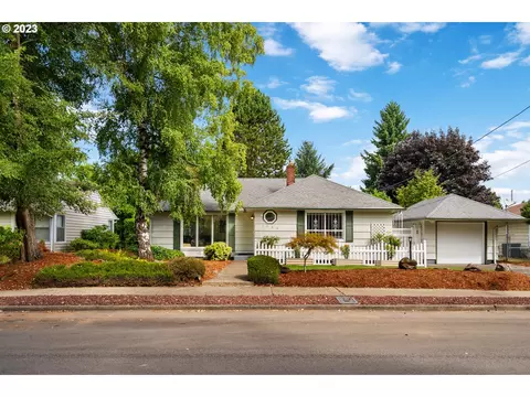 1302 NW 48th St, Vancouver, WA 98663