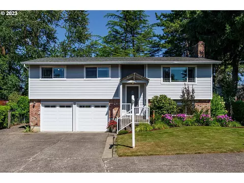 1009 SE Sweetbriar Ln, Troutdale, OR 97060