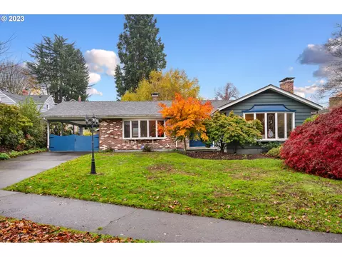 3510 SE Woodstock Blvd, Portland, OR 97202