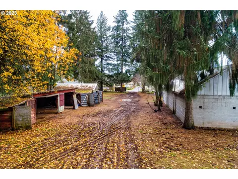 14014 SE Linden Ln, Milwaukie, OR 97267