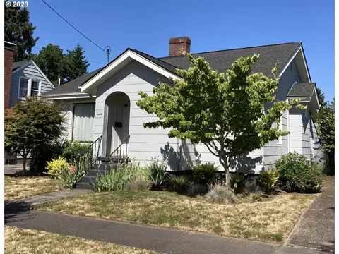 8944 N Van Houten Ave, Portland, OR 97203