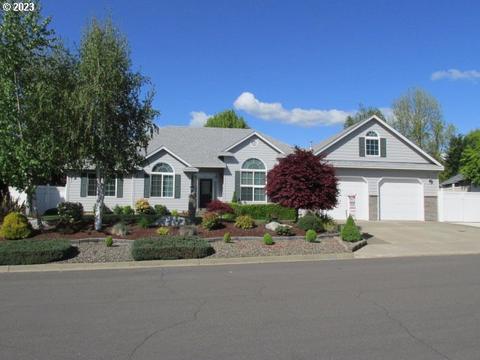 324 Martha Dr, Winchester, OR 97495