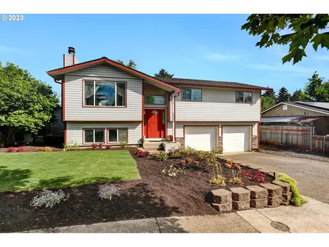 4005 E Aquarius Blvd, Newberg, OR 97132