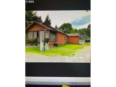 76552 Davis Rd, Oakridge, OR 97463