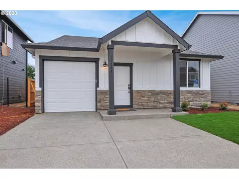 11207 Apple Ln NE, Donald, OR 97020