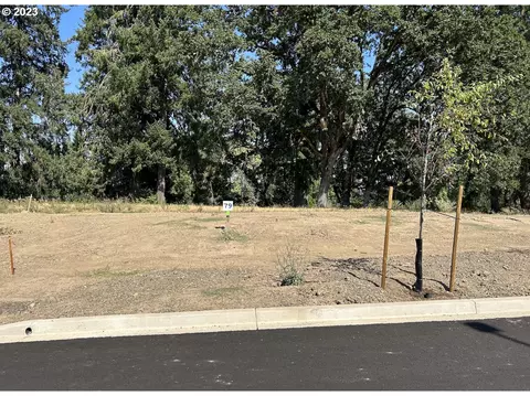 3128 NW Pinehurst Dr #79, Mcminnville, OR 97128