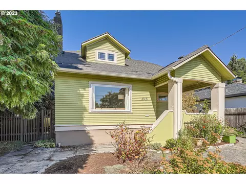 4065 SE Stark St, Portland, OR 97214