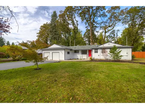 8205 SW Oak St, Tigard, OR 97223