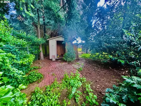 Exterior - 45 Rustic Pl, Eugene, OR 97401 photo 1 of 5