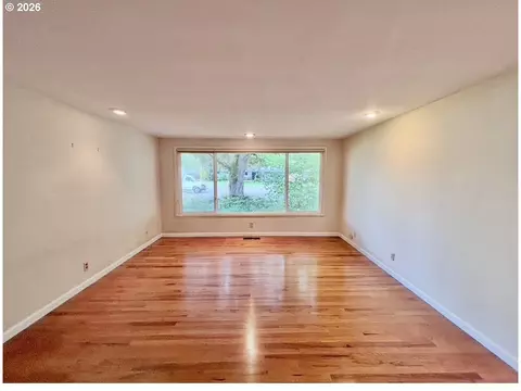 Living - 45 Rustic Pl, Eugene, OR 97401 photo 1 of 5