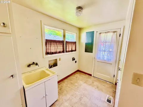 Other - 45 Rustic Pl, Eugene, OR 97401 photo 2 of 5