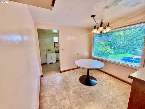 Dining - 45 Rustic Pl, Eugene, OR 97401 photo 1 of 1