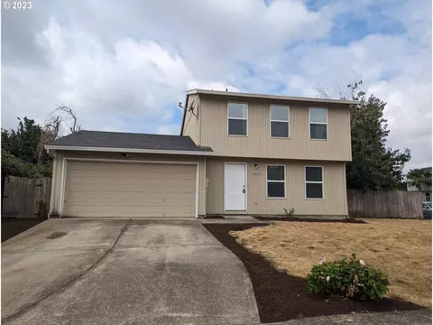 1015 Orchard Ln, Woodburn, OR 97071