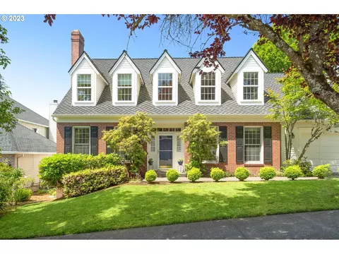 5525 Bay Creek Dr, Lake Oswego, OR 97035