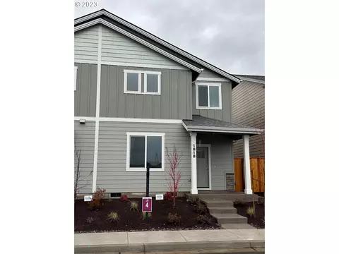 1818 SE Hankel St #4, Dallas, OR 97338