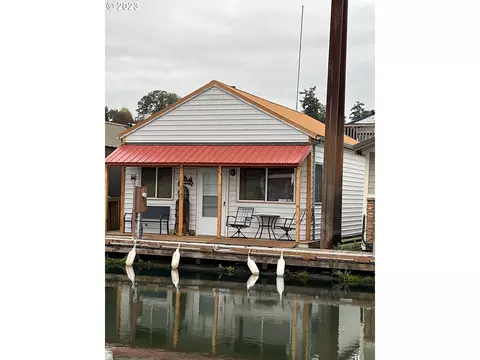 104 S River St #2, Saint Helens, OR 97051