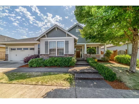 1123 S 40th Pl, Springfield, OR 97478