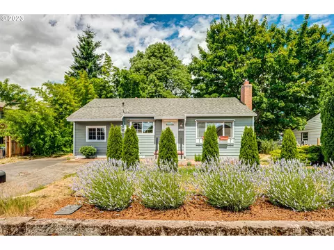 2010 E 13th St, Vancouver, WA 98661
