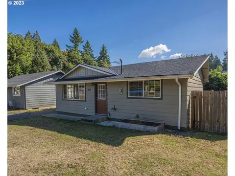 418 N 4th Ave, Ridgefield, WA 98642