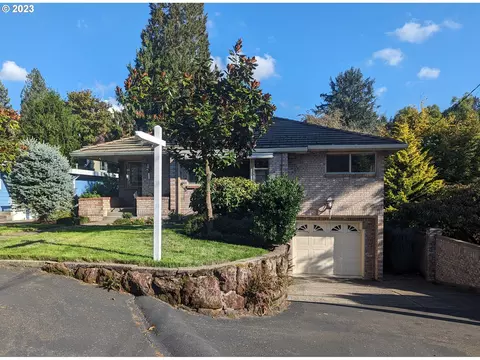 8310 SW 10th Ave, Portland, OR 97219