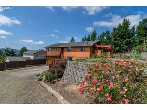 430 NW Galaxy Dr, Winston, OR 97496