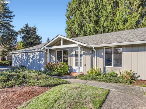 8355 SW Shenandoah Way, Tualatin, OR 97062