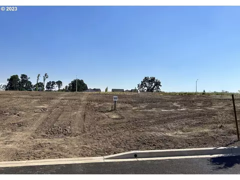 1520 NW Jackson St #98, Mcminnville, OR 97128