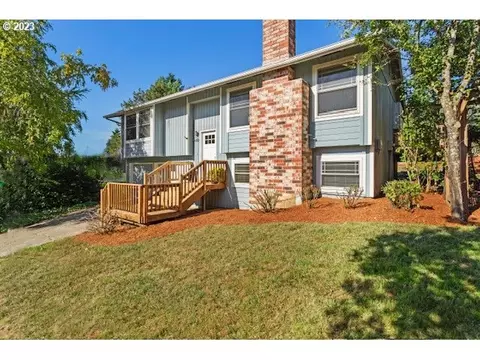 1150 SW Chastain Dr, Gresham, OR 97080
