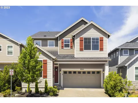 6541 NE Rainsong Ln, Hillsboro, OR 97124