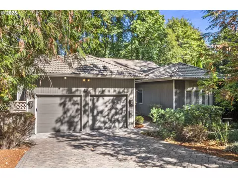 604 SW Arboretum Cir, Portland, OR 97221