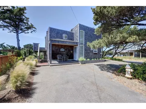 1041 Beach Cir, Manzanita, OR 97130