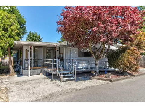 5600 Mt Solo Rd #11, Longview, WA 98632