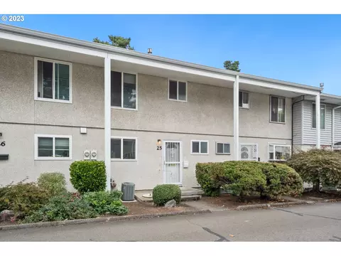 3533 SE Gladstone St #25, Portland, OR 97202