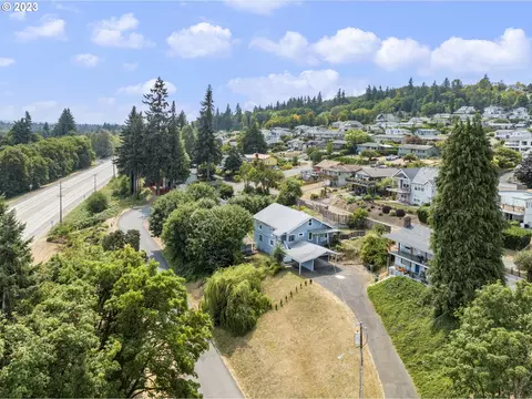 1835 5th St, Columbia City, OR 97018