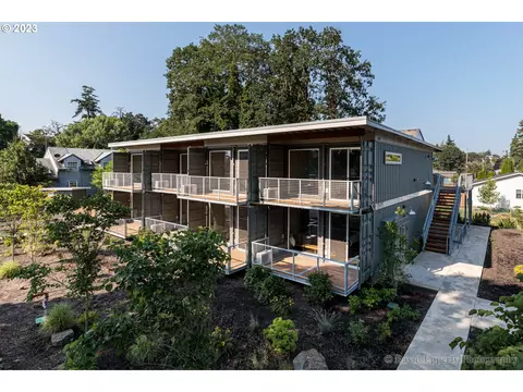 245 N 7th St #6, Saint Helens, OR 97051