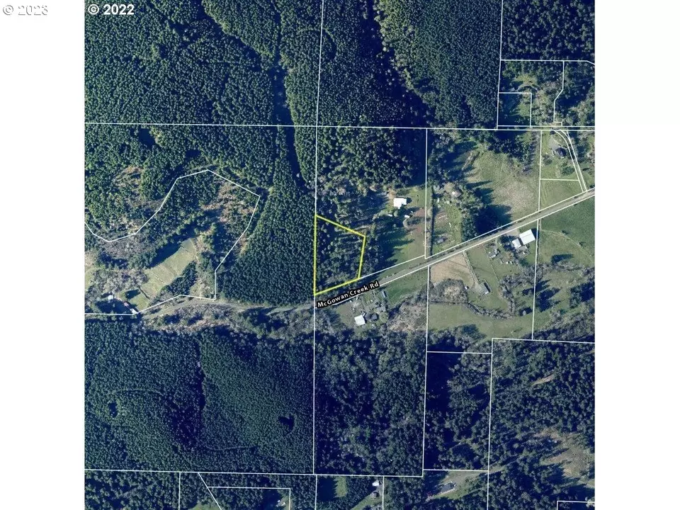 Mcgowan Creek Rd, Springfield, OR 97478 photo 2