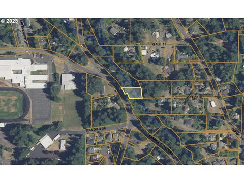 460 NW Kanaka Creek Rd, Stevenson, WA 98648