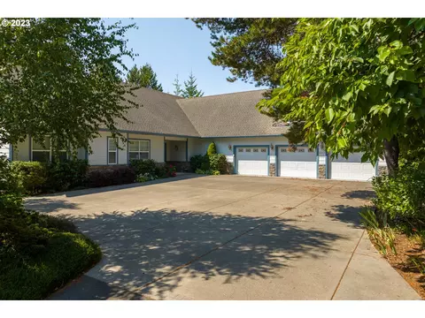 2463 Willow Loop E, Florence, OR 97439